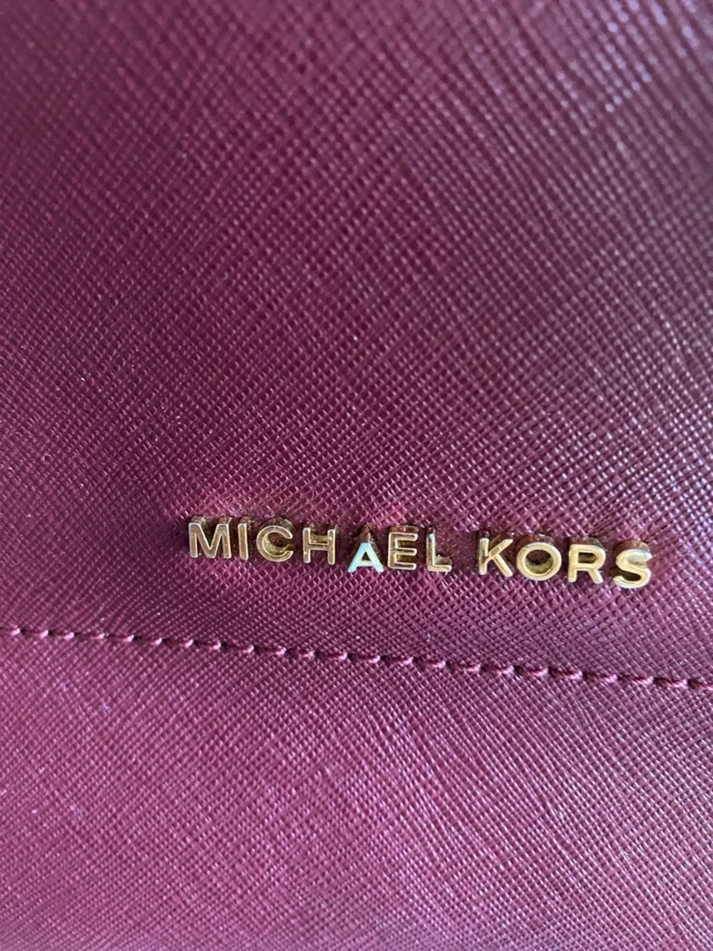 Michael Kors Burgundy Leather Large East West Walsh Shopper Tote burgundy - Picture 3 of 16